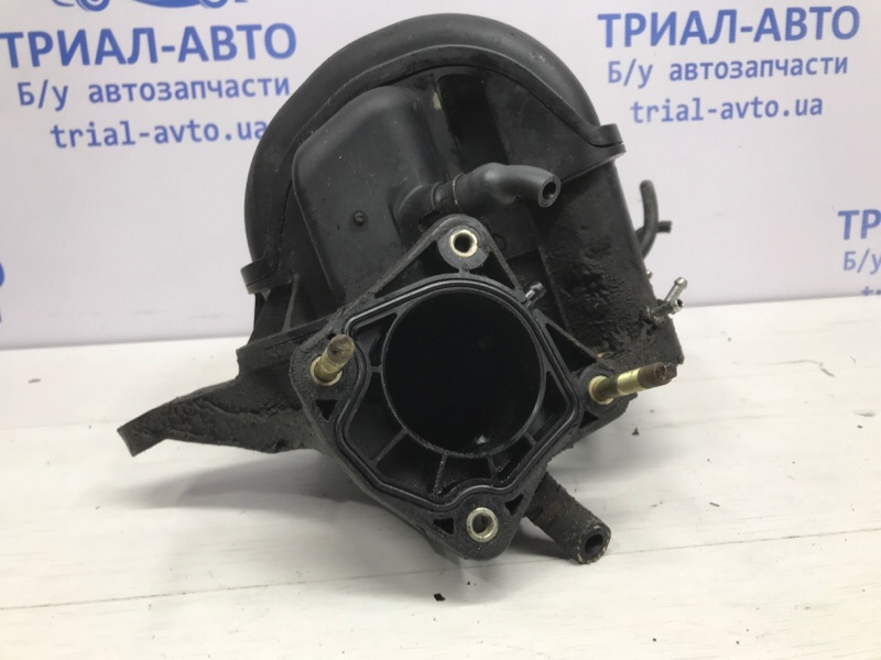 Коллектор впускной пластик Avensis 2003-2009 T25 1.8 бензин 1ZZFE
