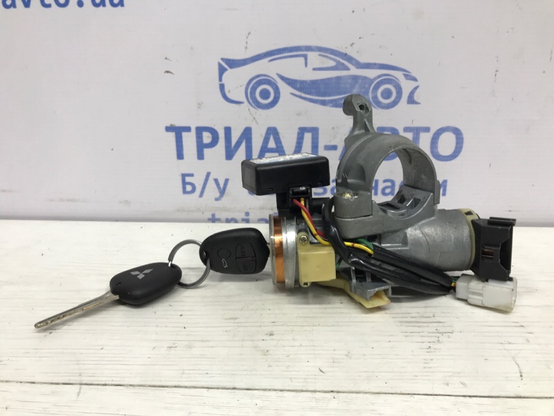 Замок зажигания Outlander 2003-2008 cu 2.4 бензин 4G69