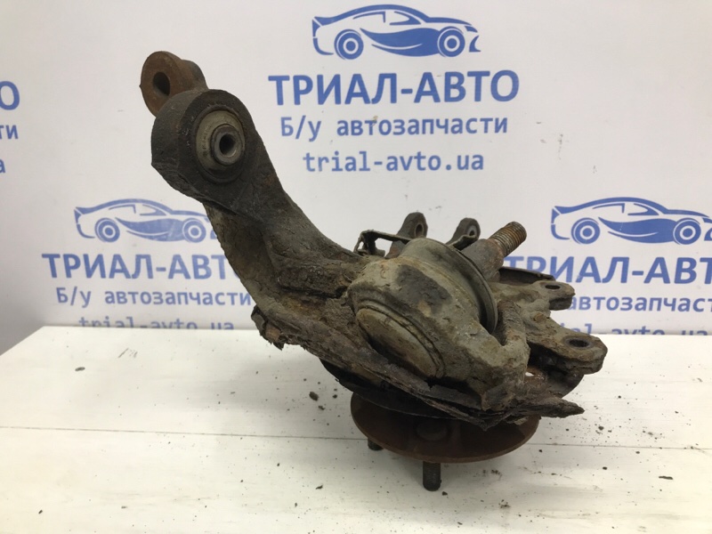 Цапфа задняя левая со ступицей Avensis 2003-2009 T25 1.8 бензин 1ZZFE