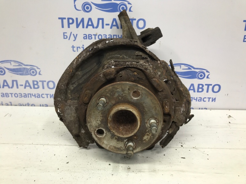 Цапфа задняя левая со ступицей Avensis 2003-2009 T25 1.8 бензин 1ZZFE