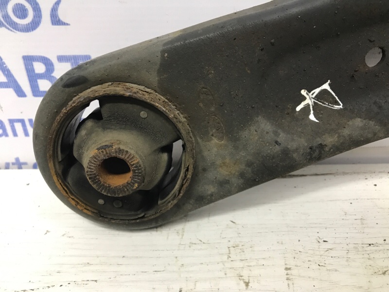 Рычаг правый I30 2011-2017 GD 1.6 diesel D4FB Рычаг правый I30 2011-2017 GD 1.6 diesel D4FB