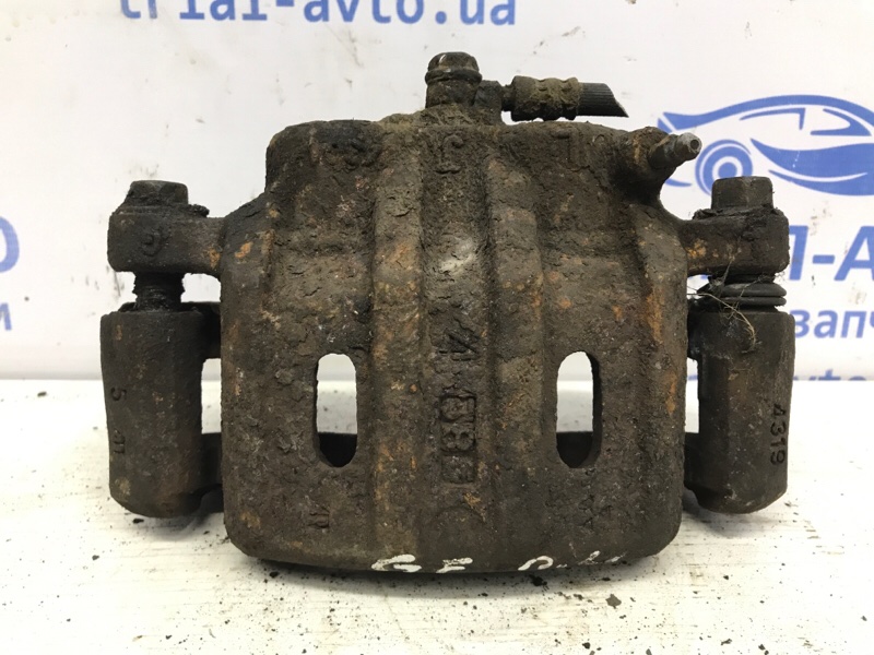 Суппорт передний левый Mitsubishi Outlander 2012-2021 GF 2.2 diesel 4N14 MR370775 Б/У
