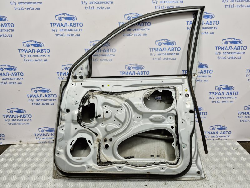 Дверь передняя правая L200 2006-2015 KB 2.5 дизель 4D56U