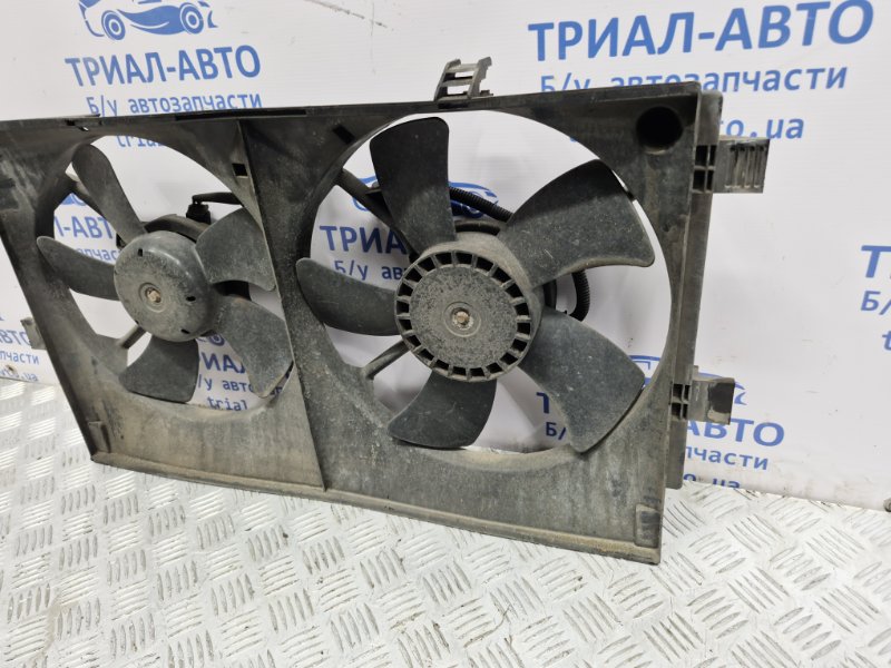 Диффузор с вентилятором радиатора Mitsubishi Outlander XL 2.2 diesel 4N14 Диффузор с вентилятором радиатора Mitsubishi Outlander XL 2.2 diesel 4N14