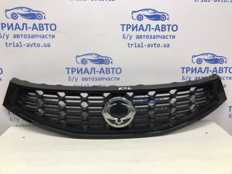 Запчасть решетка радиатора SsangYong Korando 2010-2019 C200 2.0 diesel D20DTF K7875134300 Б/У Решетка радиатора SsangYong Korando 2010-2019 C200 2.0 diesel D20DTF K7875134300 Б/У
