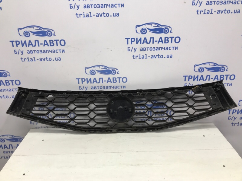 Решетка радиатора Korando 2010-2019 C200 2.0 diesel D20DTF Решетка радиатора Korando 2010-2019 C200 2.0 diesel D20DTF