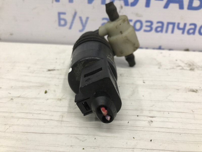 Насос омывателя стекла Mitsubishi Outlander XL 2.2 diesel 4N14