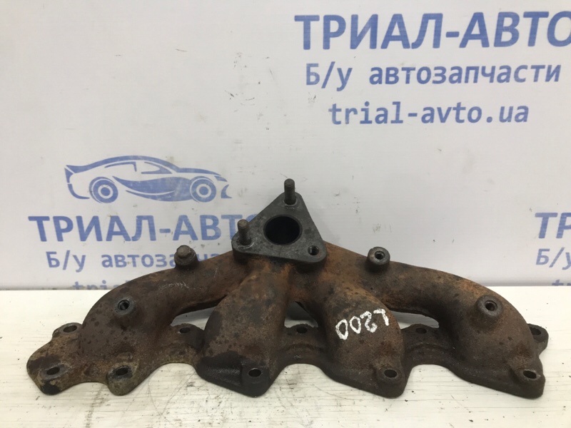 Коллектор выпускной Mitsubishi L200 2006-2015 KB 2.5 дизель 4D56U 1555A143 Б/У