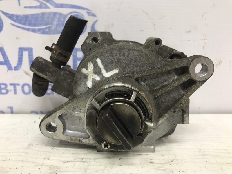 Насос вакуумный Mitsubishi Outlander 2007-2012 XL 2.2 diesel 4N14 2020A025 Б/У