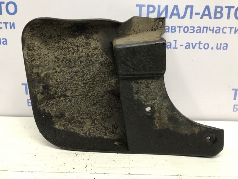 Брызговик передний левый L200 2006-2015 KB 2.5 дизель 4D56U