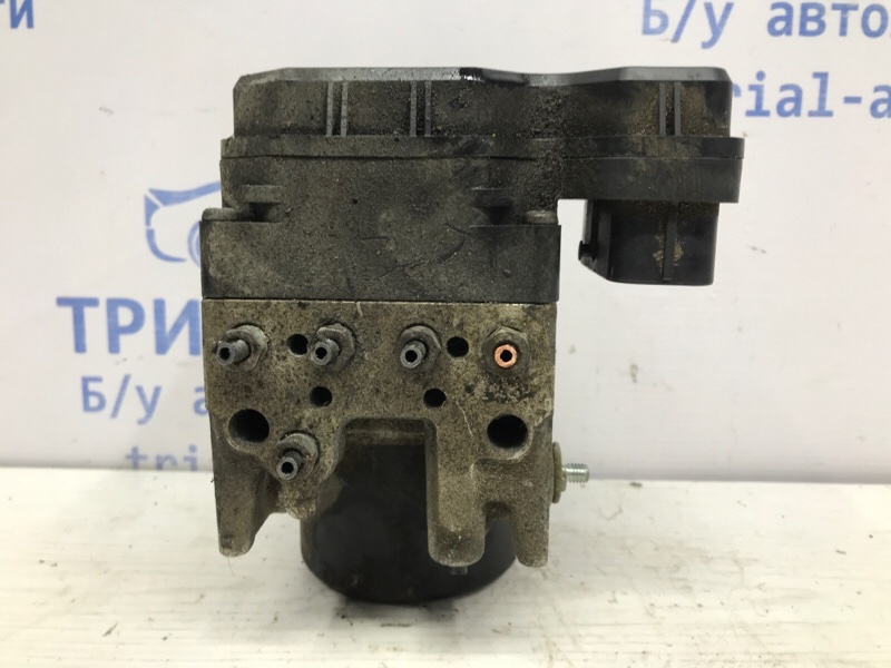 Блок abs Mitsubishi L200 2006-2015 KB 2.5 дизель 4D56U 4670A484 Б/У
