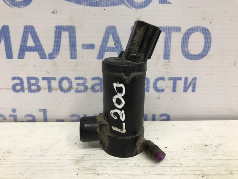 Насос омывателя стекла Mitsubishi L200 2006-2015 KB 2.5 дизель 4D56U 8260A008 Б/У