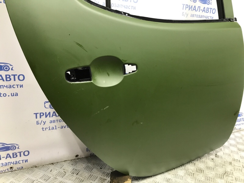 Дверь задняя правая Mitsubishi L200 KB 2.5 дизель 4D56U Дверь задняя правая Mitsubishi L200 KB 2.5 дизель 4D56U