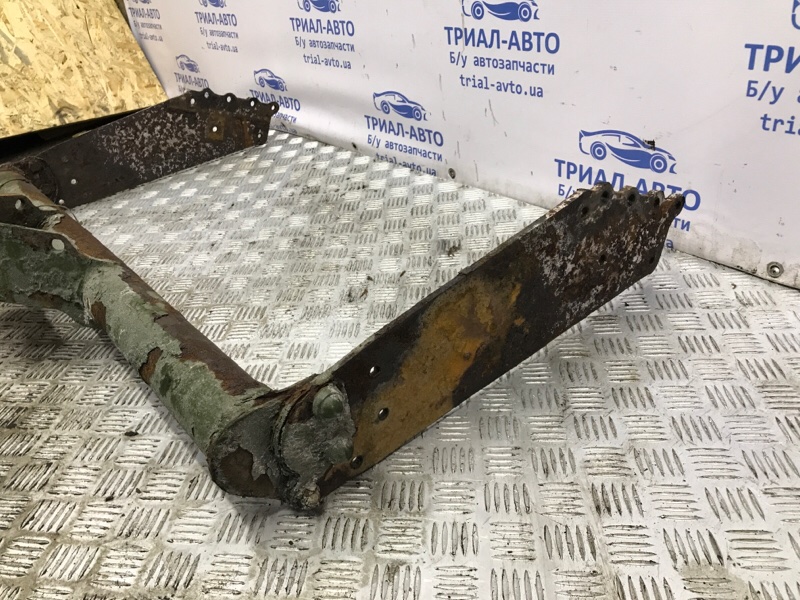 Фаркоп Mitsubishi L200 KB 2.5 дизель 4D56U