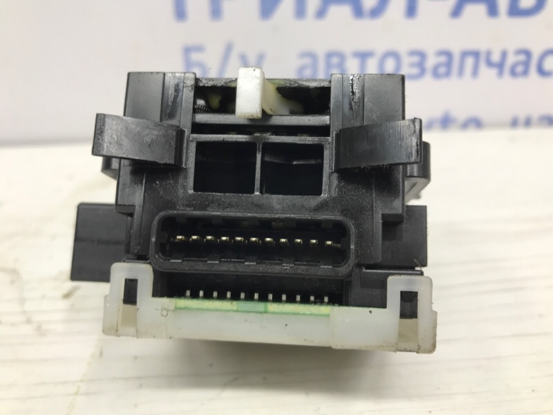 Переключатель подрулевой левый(поворотники) L200 2006-2015 KB 2.5 дизель 4D56U