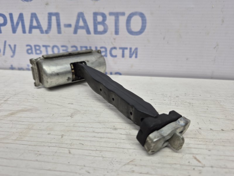 Ограничитель двери задний правый Ford Kuga CBS 2.0 diesel