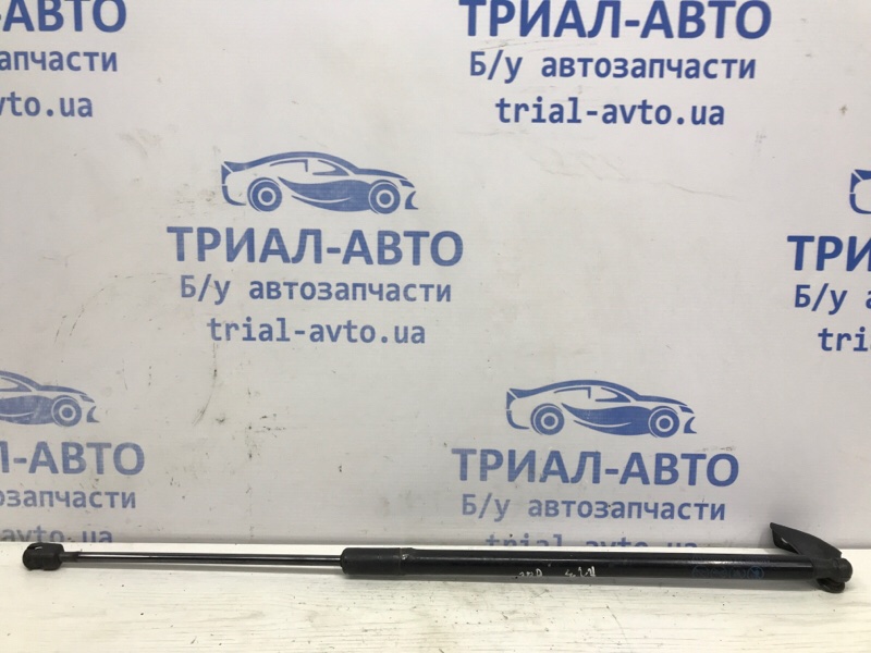 Амортизатор крышки багажника Mazda 3 2013-2019 BM 2.2 diesel BHN963620A Б/У