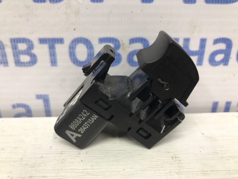 Кнопка стеклоподъемника Mitsubishi Outlander 2012-2021 GF 2.2 diesel 4N14 8608A242 Б/У