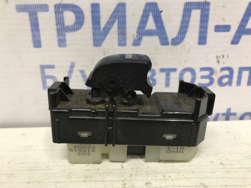 Кнопка стеклоподъемника Toyota Prado 2002-2009 J120 3.0 Diesel 1KDFTV 8403060020 Б/У