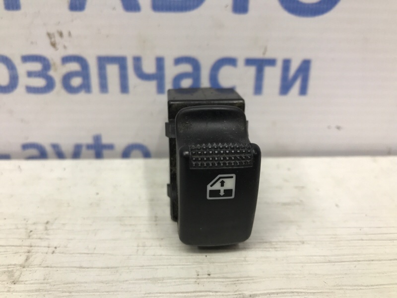 Кнопка стеклоподъемника Hyundai Tucson 2004-2009 JM 2.0 diesel D4EA МКПП 935802E050WK Б/У