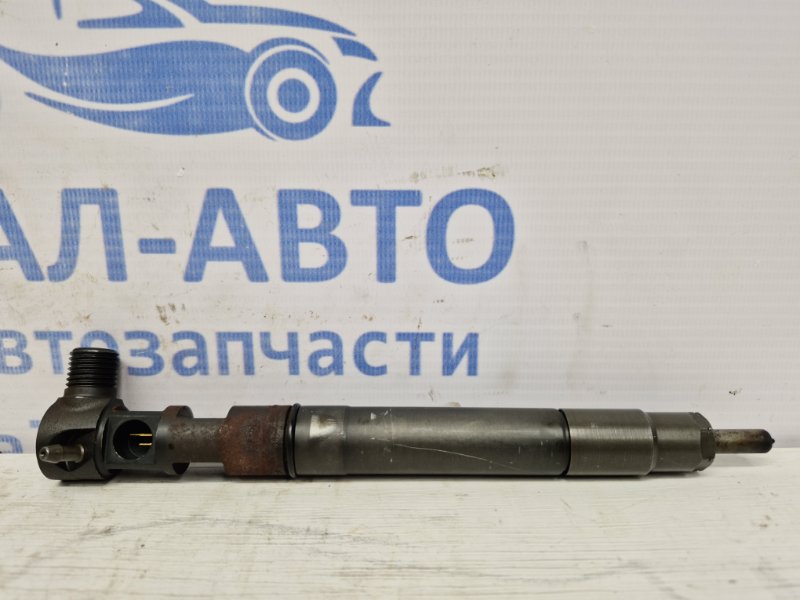 Форсунка топливная SsangYong Korando 2005-2016 DJ 2.0 diesel D20DTF 6710170121 Б/У