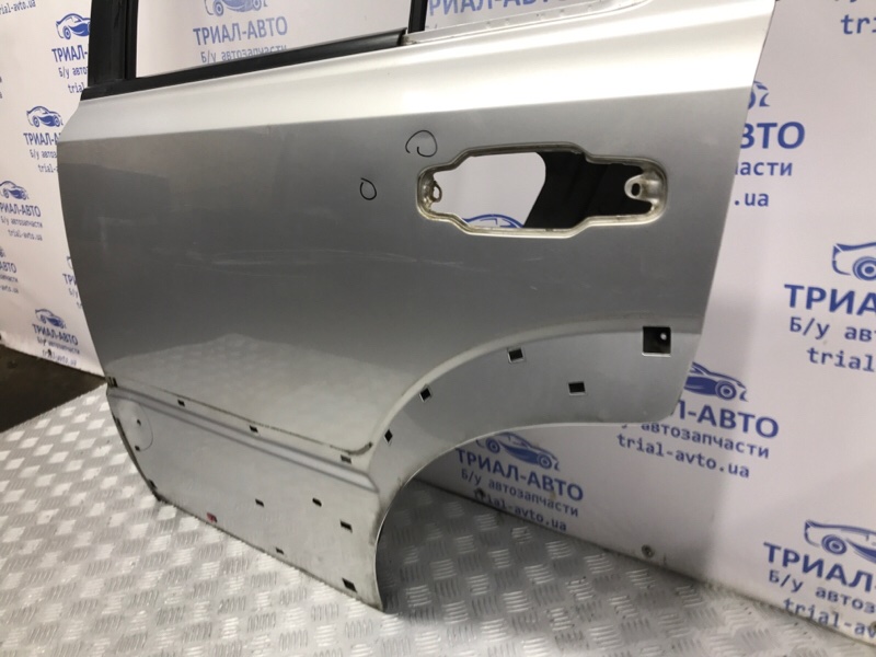 Дверь задняя левая Sorento 2002-2011 BL 2.5 diesel D4CB Дверь задняя левая Sorento 2002-2011 BL 2.5 diesel D4CB