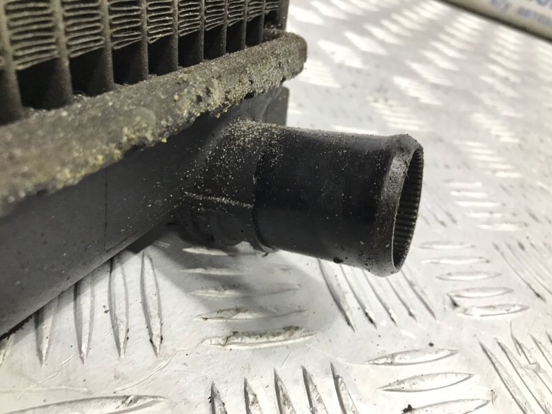 Радиатор основной Sorento 2002-2011 BL 2.5 diesel D4CB Радиатор основной Sorento 2002-2011 BL 2.5 diesel D4CB