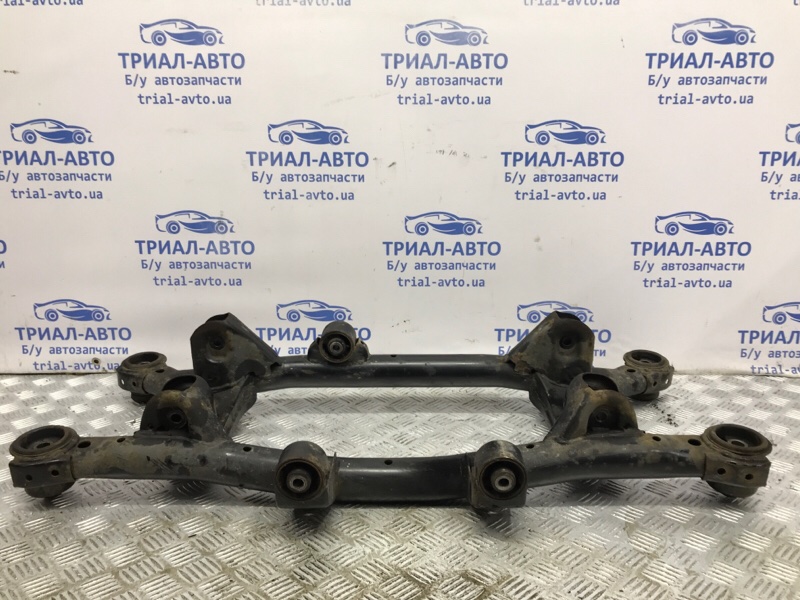 Запчасть балка задней подвески Hyundai Tucson 2004-2009 JM 2.0 diesel D4EA 62605-2E601 Б/У Балка задней подвески Hyundai Tucson 2004-2009 JM 2.0 diesel D4EA 62605-2E601 Б/У