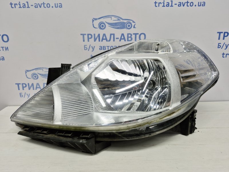 Фара левая галоген Nissan Tiida 2004-2014 C11 1.6 Бензин HR16 26060EM01A Б/У