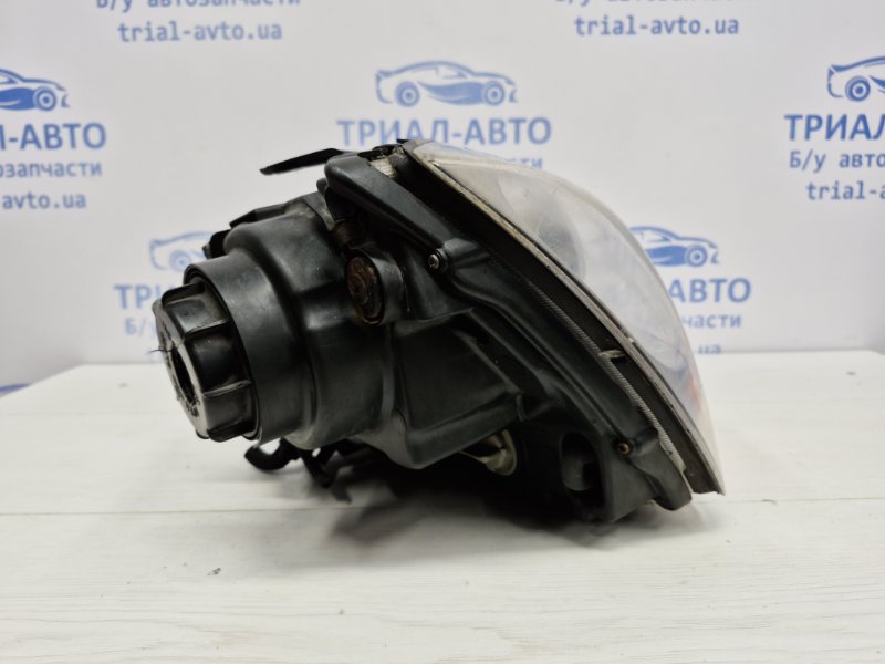 Фара правая галоген Sorento 2002-2009 BL 2.5 diesel D4CB
