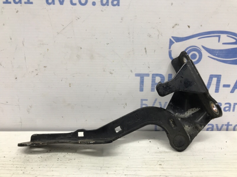 Запчасть петля капота левая Hyundai Tucson 2004-2009 JM 2.0 diesel D4EA 791102E000 Б/У Петля капота левая Hyundai Tucson 2004-2009 JM 2.0 diesel D4EA 791102E000 Б/У