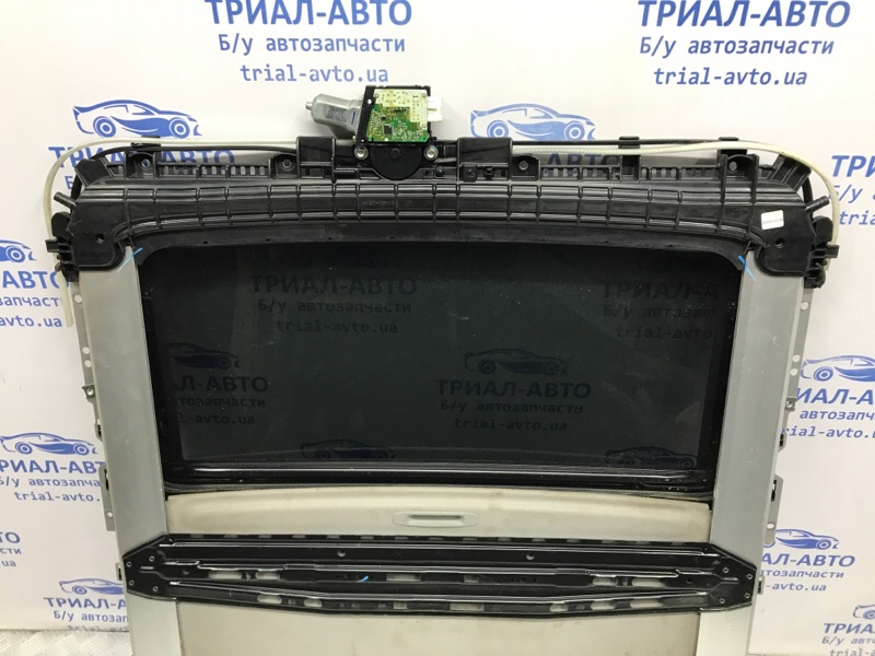 Люк в сборе RAV 4 2005-2012 A30 2.0 бензин 1AZFE