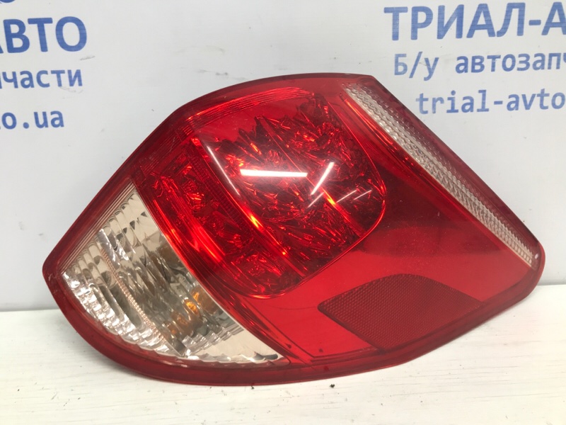 Фонарь задний внешний правый Toyota RAV 4 2006-2013 A30 2.0 бензин 1AZFE 8155142091 Б/У
