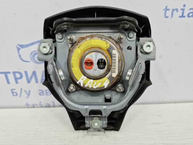 Подушка безопасности в руль RAV 4 2005-2012 A30 2.0 бензин 1AZFE