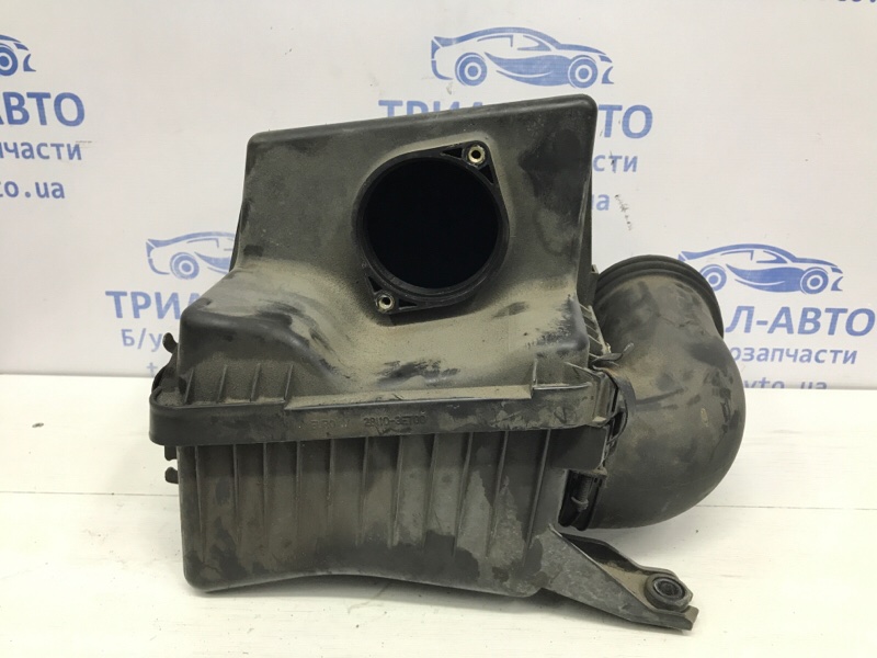 Корпус воздушного фильтра KIA Sorento 2002-2009 BL 2.5 diesel D4CB 281103E700 Б/У