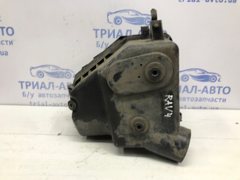 Корпус воздушного фильтра RAV 4 2005-2012 A30 2.0 бензин 1AZFE