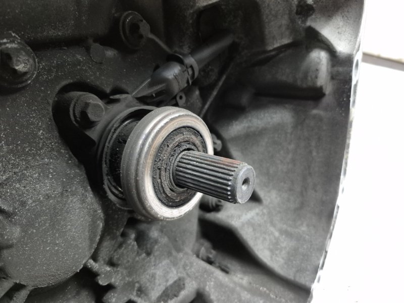 Коробка передач МКПП Nissan Tiida C11 1.6 Бензин HR16
