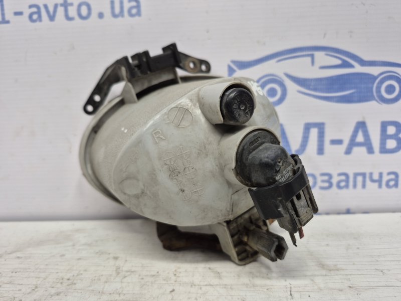 Фара противотуманная правая Hyundai Santa fe CM 2.7 бензин G6EA Фара противотуманная правая Hyundai Santa fe CM 2.7 бензин G6EA