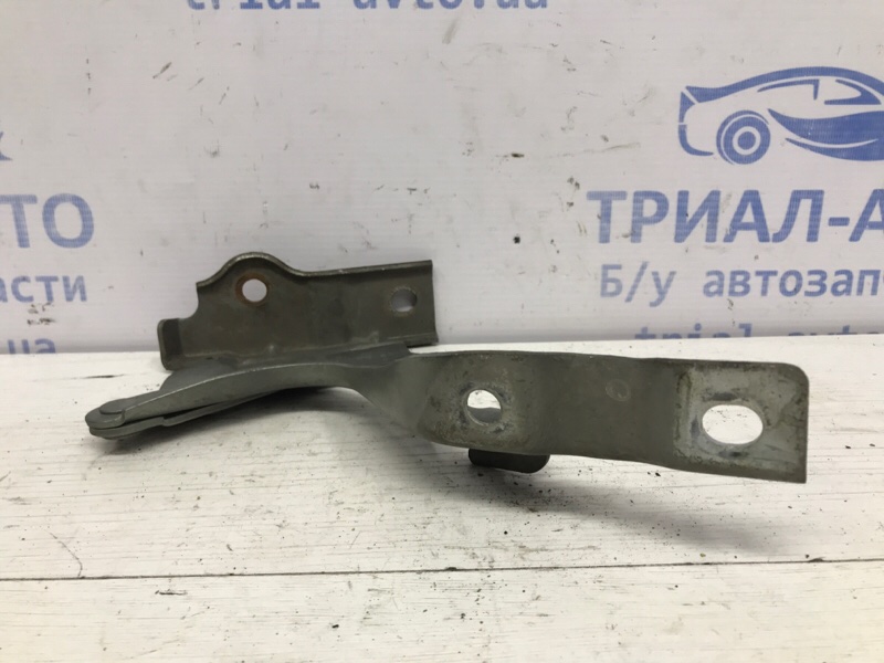 Петля капота правая Santa fe 2005-2012 CM 2.7 бензин G6EA Петля капота правая Santa fe 2005-2012 CM 2.7 бензин G6EA