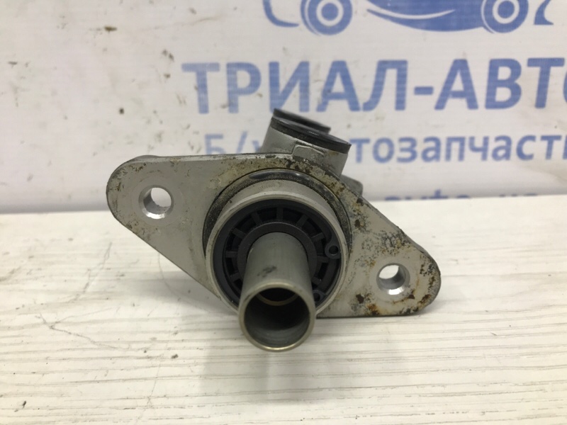 Тормозной цилиндр главный Santa fe 2005-2012 CM 2.7 бензин G6EA