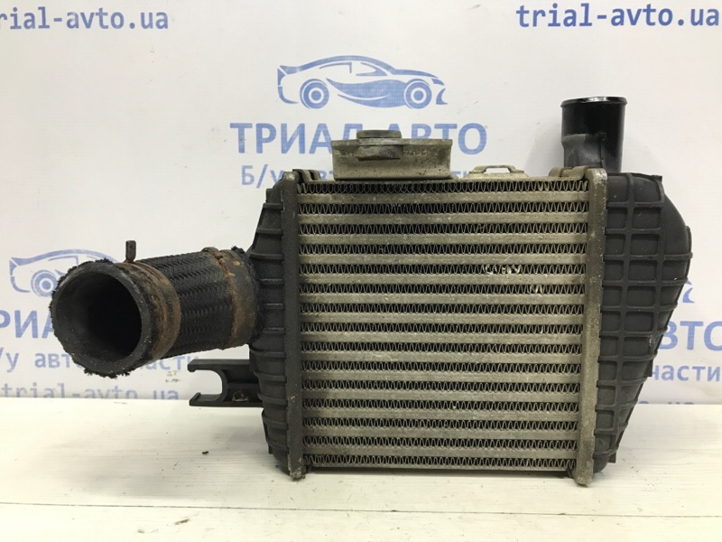 Радиатор интеркуллера Hyundai Tucson 2004-2009 JM 2.0 diesel D4EA 282702725X Б/У