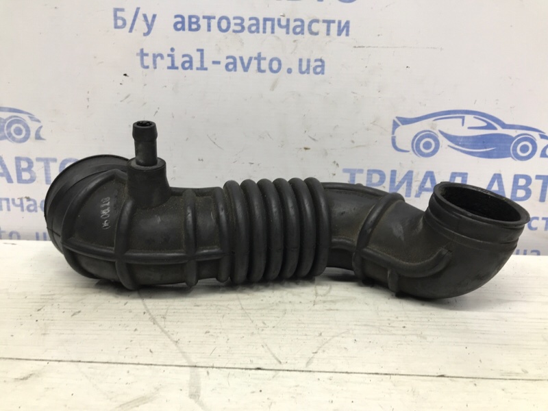Патрубок воздушного фильтра KIA Sorento 2002-2009 BL 2.5 diesel D4CB 281303E710 Б/У