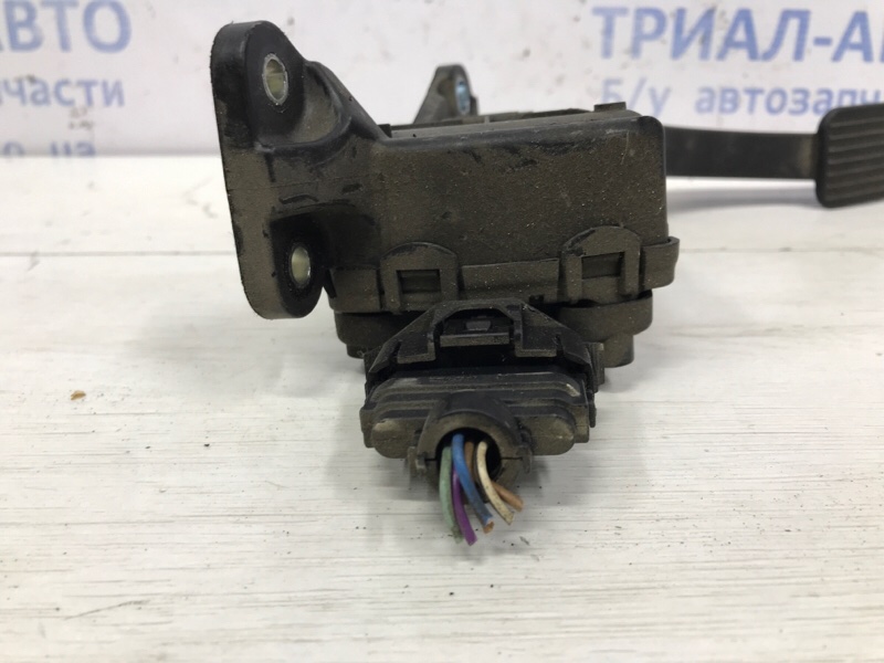 Педаль газа Epica 2006-2013 V250 2.0 бензин X20D1