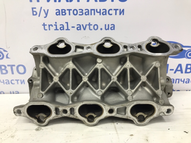 Коллектор впускной металл Hyundai Santa fe CM 2.7 бензин G6EA Коллектор впускной металл Hyundai Santa fe CM 2.7 бензин G6EA