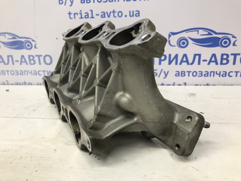 Коллектор впускной металл Santa fe 2005-2012 CM 2.7 бензин G6EA Коллектор впускной металл Santa fe 2005-2012 CM 2.7 бензин G6EA