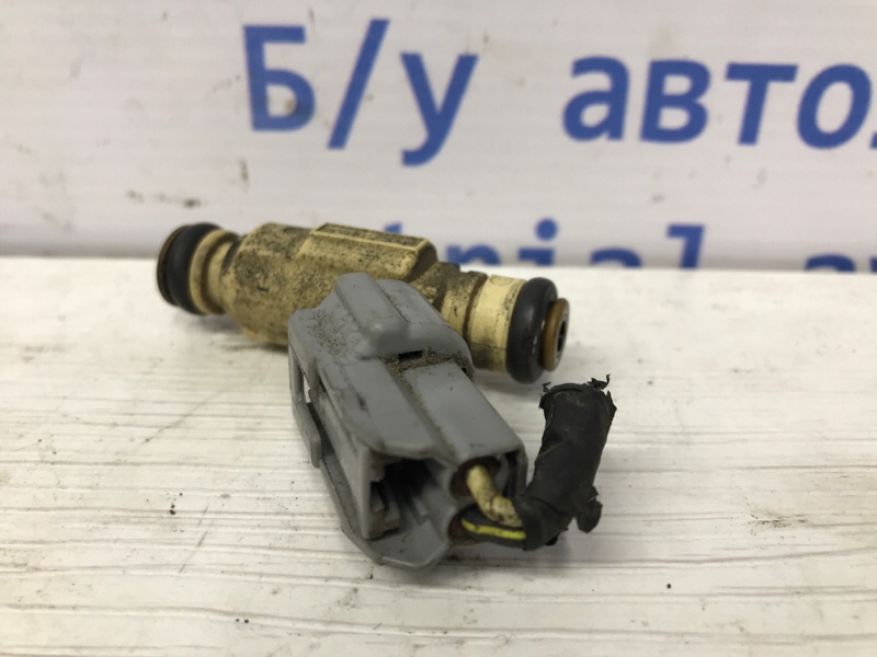 Форсунка топливная Santa fe 2005-2012 CM 2.7 бензин G6EA