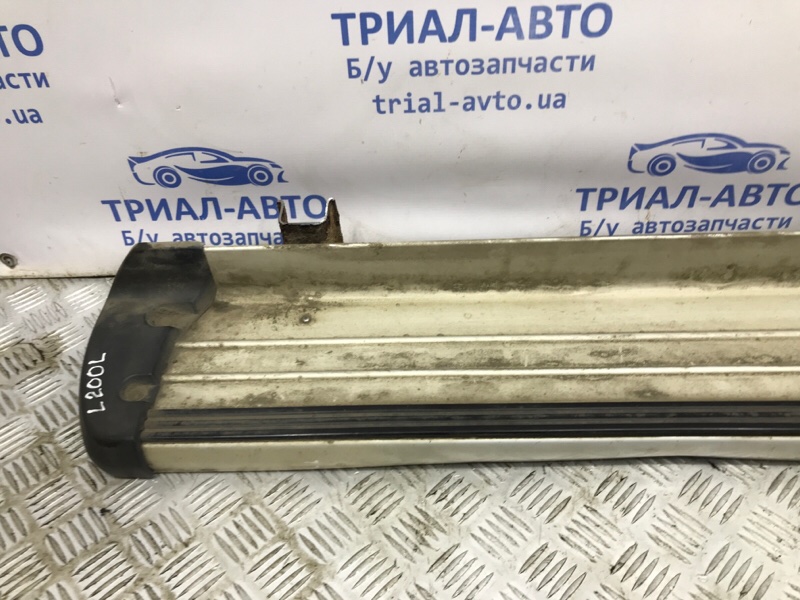 Подножка левая L200 2006-2015 KB 2.5 дизель 4D56U