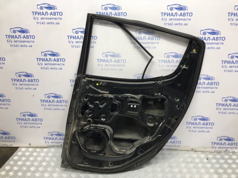 Дверь задняя правая L200 2006-2015 KB 2.5 дизель 4D56U