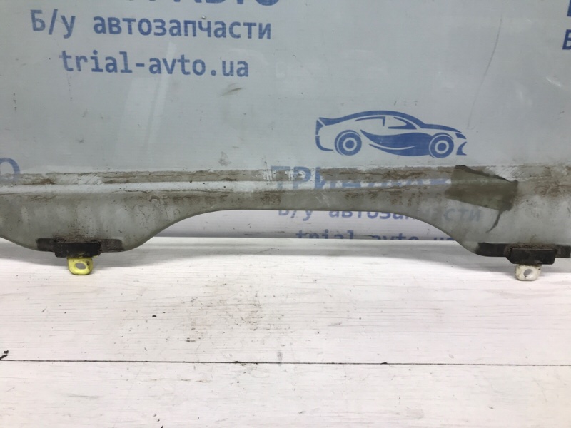 Стекло двери переднее левое L200 2006-2015 KB 2.5 дизель 4D56U