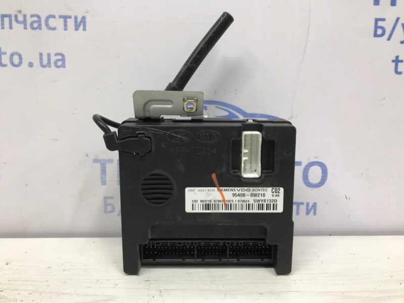 Блок комфорта Hyundai Santa fe 2005-2012 CM 2.7 бензин G6EA 954000W210 Б/У